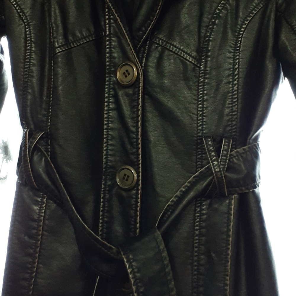 Coat - Picture 2 of 3